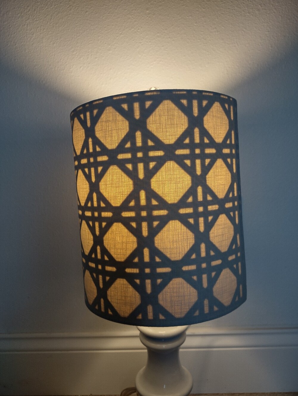 Sculptural Elongated Lamp White Glaze Ceramic Printed Lamp Shade - Picture 4 of 16